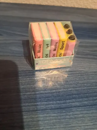 Gomas de borrar Top Model libros y lapiceros