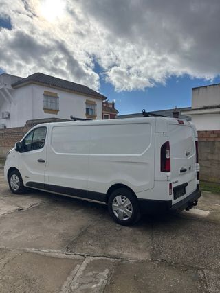 Furgoneta Nissan nv 300 2017 con 158000km 11900