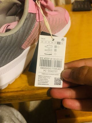 Zapatillas deportivas infantiles talla 38