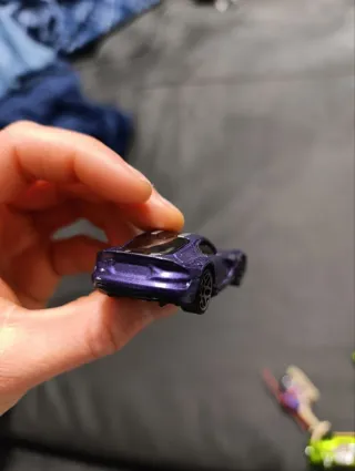 Hot Wheels 2013 Viper Viola