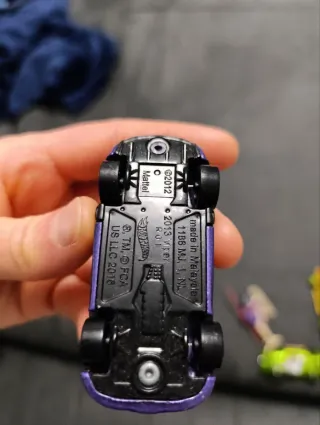 Hot Wheels 2013 Viper Viola