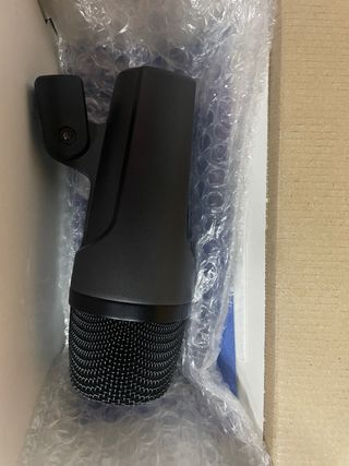 Micrófonos nuevos por cierre