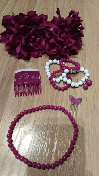 Trajes de Flamenca Buganbilla y Lunares Blancos