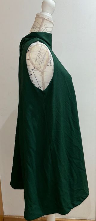 Vestido verde cuello alto sin mangas