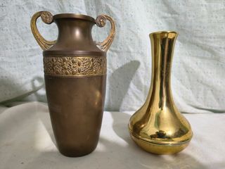 Floreros de latón antiguos