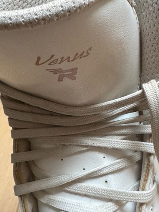 Patines Artísticos Venus Bota 240 mm