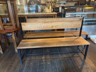 Banco de madera y metal