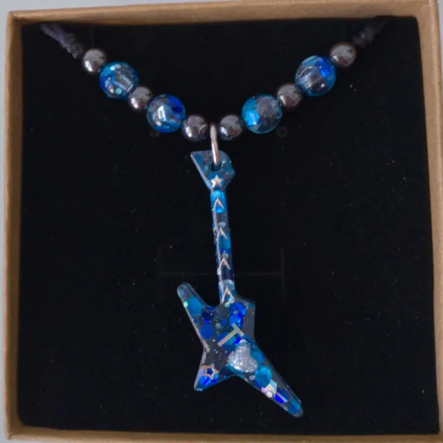 Collar guitarra azul