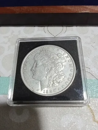 Lote 8 Dólares de Plata Colección