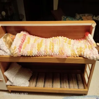 Letto a castello con armadio per Barbie