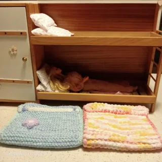 Letto a castello con armadio per Barbie