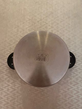 Olla alta Lacor. Diámetro 26cm, altura 15cm