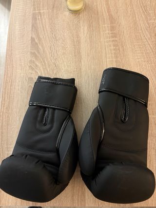 Guantes de boxeo Venum negros 10 oz
