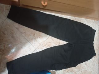 Pantalón ancho con bolsillo