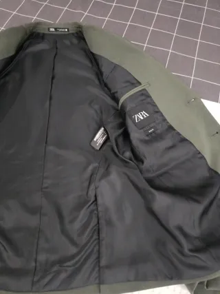 Traje ZARA verde botella chico