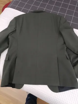 Traje ZARA verde botella chico