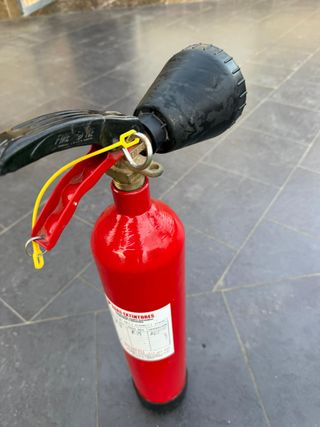 Extintor CO2 3,4L 4,58Kg