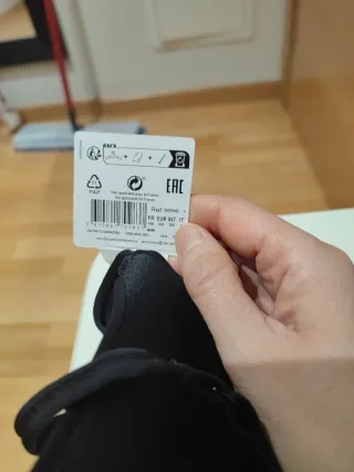 Sujetador Dim Negro Sin Estrenar, con etiqueta.