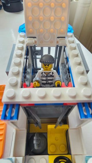 LEGO City 60043 Transporte Prisioneros