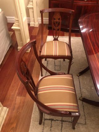 Conjunto de 9 sillas de madera maciza