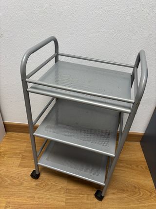 Taburete auxiliar con ruedas y asiento acolchado