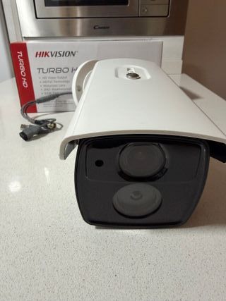 Cámara Hikvision Turbo HD 2MPX