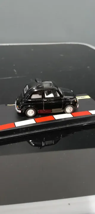 Modellino Fiat 500 nero