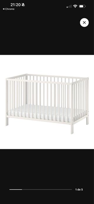 Cuna de madera blanca