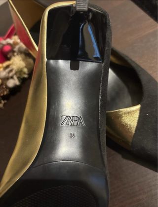 Zapatos de fiesta Zara negros y dorados