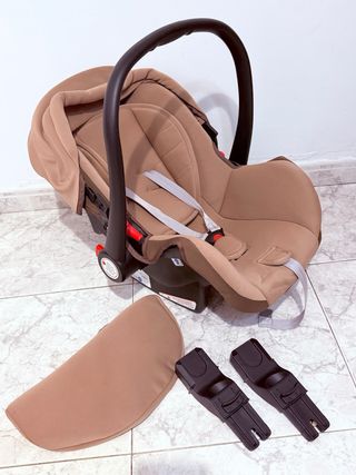 Bebe Confort adaptable en coche