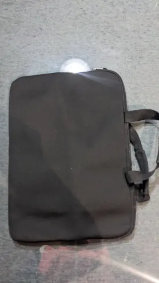 Funda portátil negra