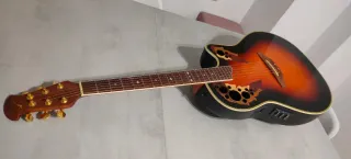 Guitarra Ovation Celebrity de Luxe