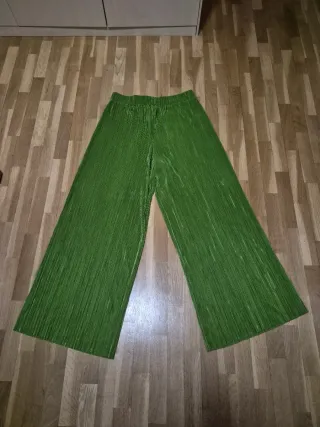 Pantalón Mango Wide Leg Verde Plisado