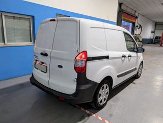 Ford Transit Courier 2021