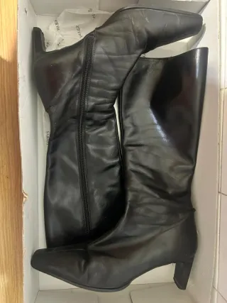 Botas altas de señora negras