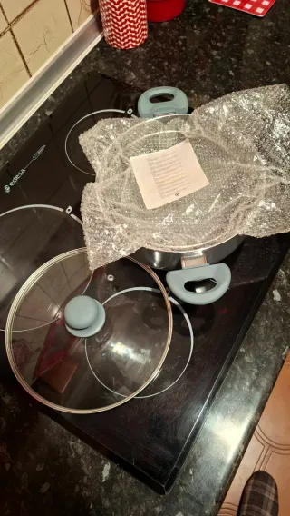 Freidora San Ignacio, 24 cm. Nunca se ha usado.