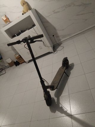 Patinete eléctrico (batería a cambiar)