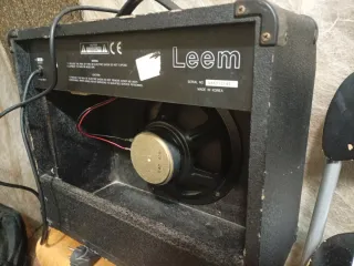 Amplificador LEEM BA 1040 negro 8 ohmios 40 watios