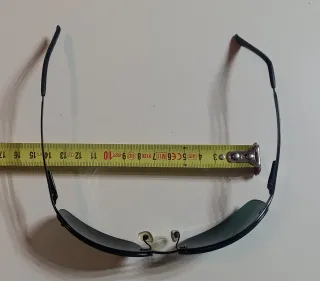 Ray-Ban negras RB3183