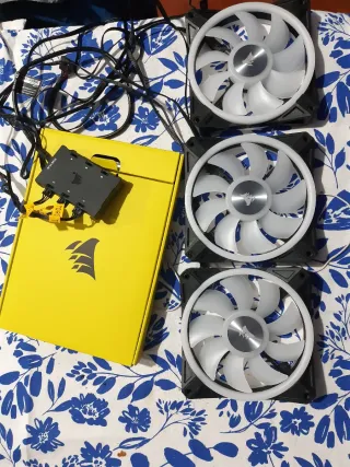 Corsair QL120 RGB (3 uds) + Hub Corsair