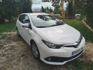 Toyota Auris 2015