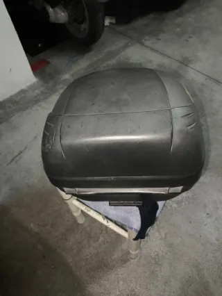 Baúl SHAD Moto Gris