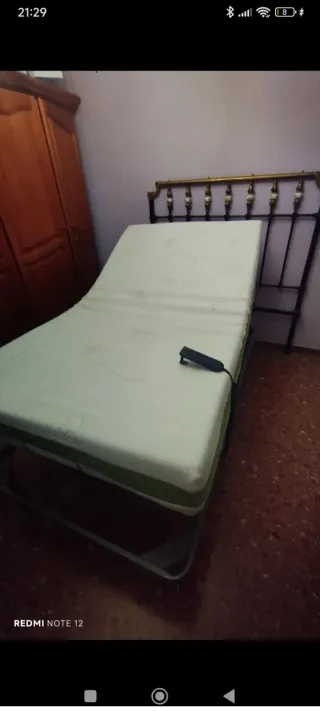 Cama articulada con somier metálico hidráulico