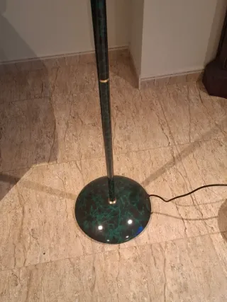Lámpara de pie salón mármol y metal