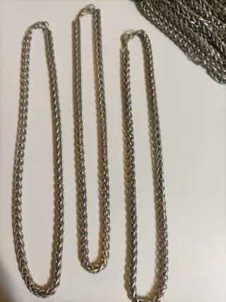 23 Cadenas Plateadas