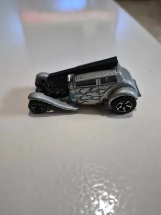 Straight Pipes Hot Wheels 2007