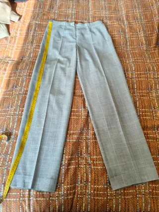 Pantaloni grigi primaverili a quadri fatti a mano