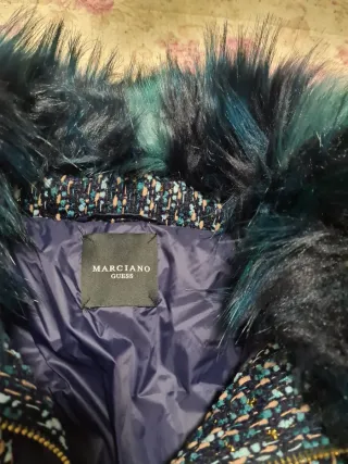 Casaco Guess Gola Pelo Azul Multicolor