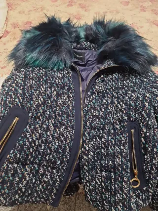 Casaco Guess Gola Pelo Azul Multicolor