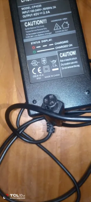 Cargador Li-ion 42V 2A CP4220 Patinete Eléctrico